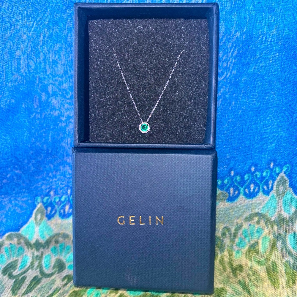 Gelin diamond emerald necklace